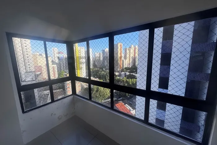 Apartamento 2 quartos para locação, na melhor localização do Espinheiro