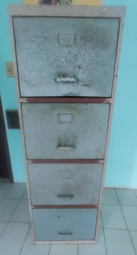 Armário arquivo de aço 4 gavetas