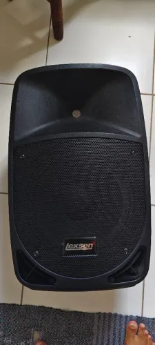 Caixa ativa Lexsen 1x12 com tripé. Aceito cartão.