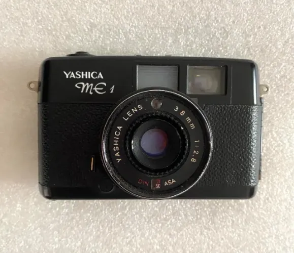 Câmera Yashica Me 1 Maquina Fotográfica Vintage Antiga
