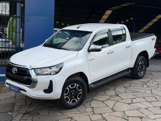 Toyota Hilux CD 4X4 2.8 Diesel Mec. 2022