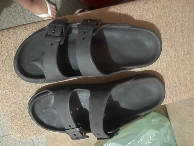 Chinelo estilo Birken preto - Quase novo