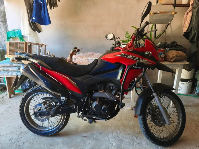 Vende-se moto XRE 190-16.000$ 