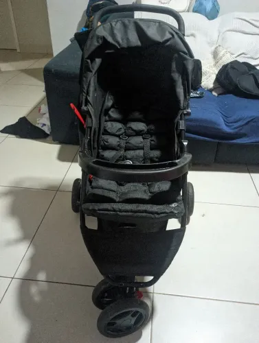 Carrinho e bebê conforto 