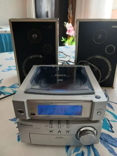 Vende-se rádio de cd funcionando perfeitamente também funciona sem cd