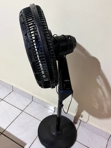 VENDE-SE VENTILADOR ARNO 300$