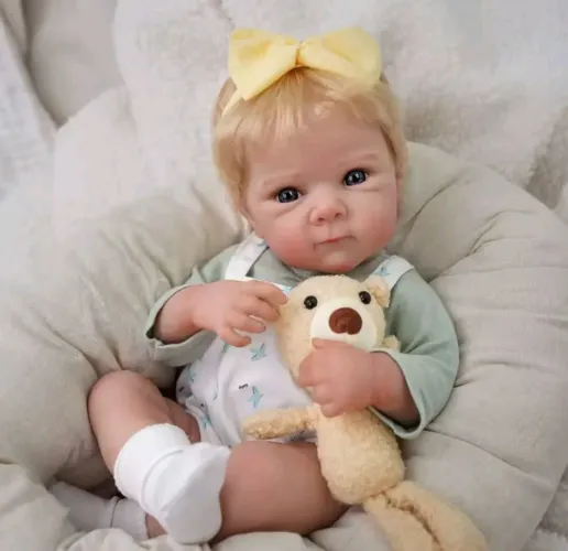 Boneca reborn menina