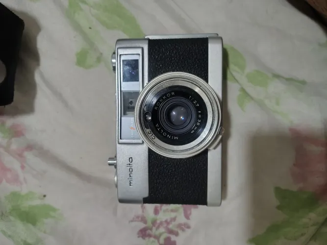 Câmera analógica Minolta AL-F 35mm Film Camera