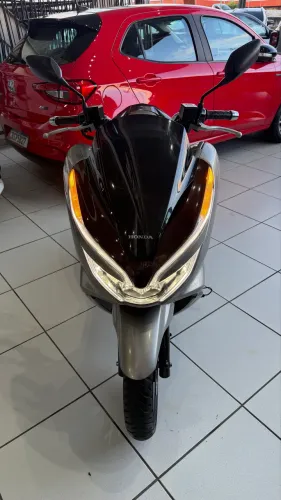 PCX DLX Honda 150 ano 2022 ÚNICA DONA 