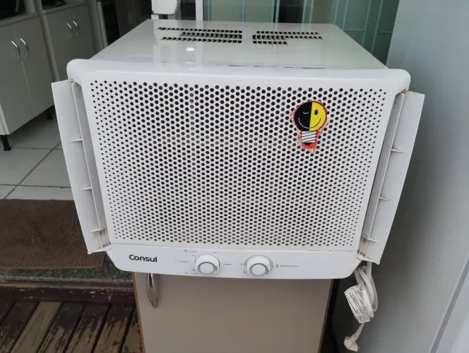 Ar condicionado Consul 7500 BTUs de janela