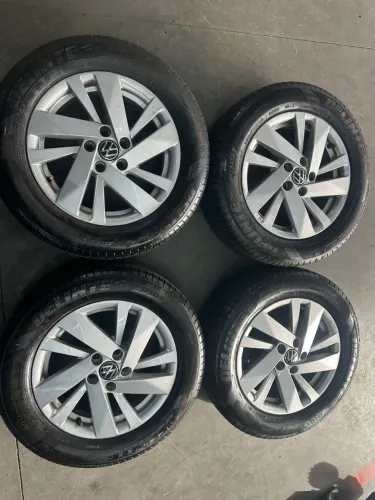 Rodas aro 15 Volkswagen polo/virtus + pneus seminovos 
