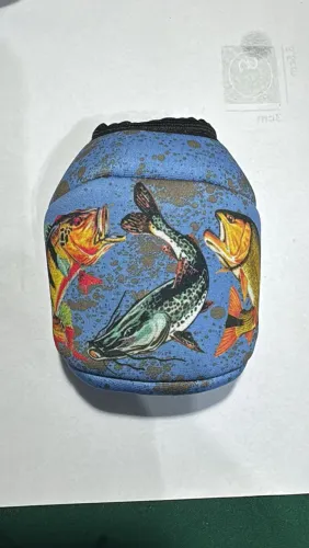 Capa para Carretilha Perfil Baixo estampa ?PEIXES? Tam. P cor AZUL