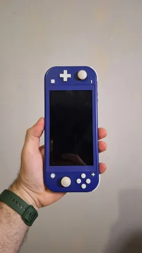 Nintendo Switch Lite (Sem Desbloqueio)