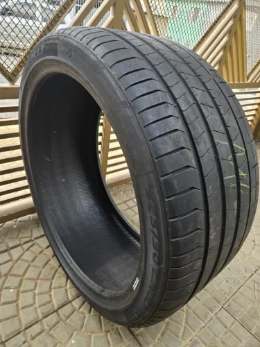 Pneu aro 23 325/30R23 - 325/30/23 Pirelli pzero109Y - mais de meia vida