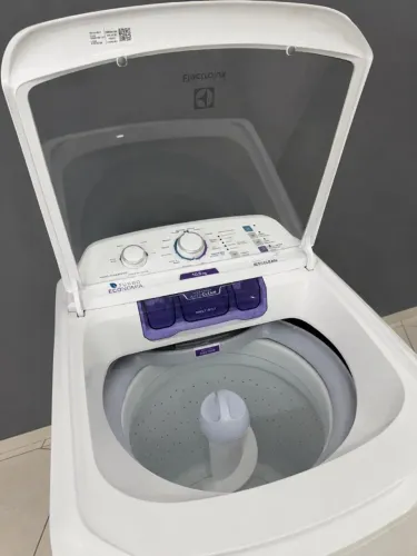 Máquina de Lavar Electrolux 10,5kg Branca Turbo Economia com Jet&Clean e Filtro Fiapos (LA