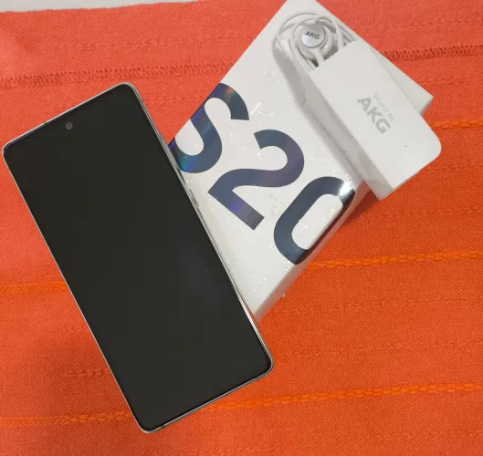 Samsung Galaxy S20 FE usado conservado