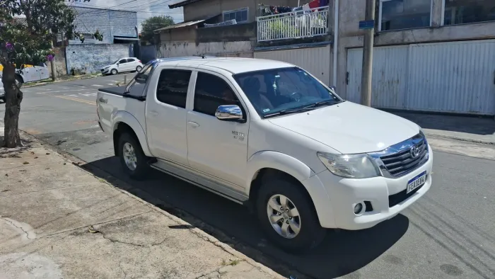 Toyota Hilux CD SRV 4X4 2.7 Flex 16V Aut. 2015