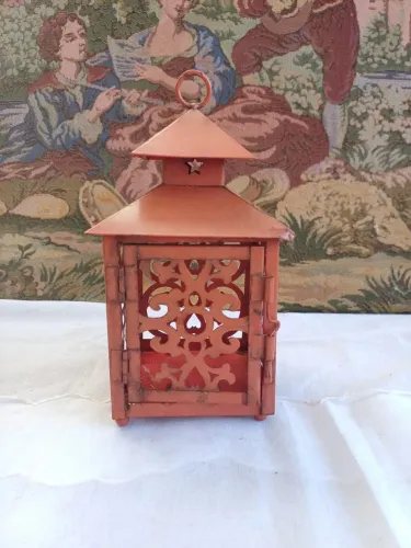 Lanterna decorativa sem vidro