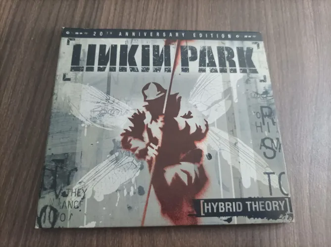 Hybrid Theory Lacadro