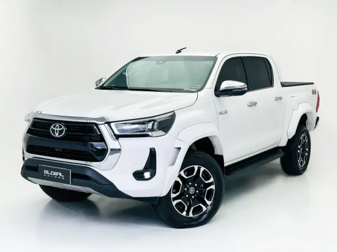 Toyota Hilux CD SRX Plus 4X4 2.8 TDI Die. Aut. 2025