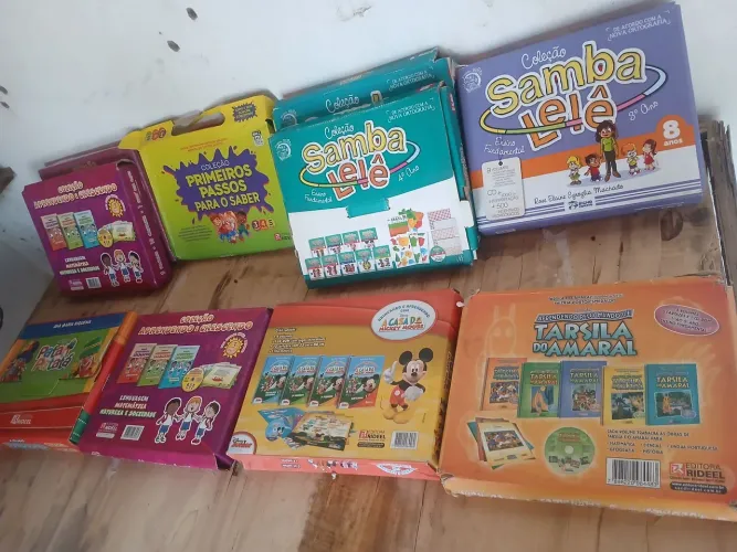 LIVRO COLEÇÃO PEDAGÓGICOS SAMBA LELÊ 1 ANO