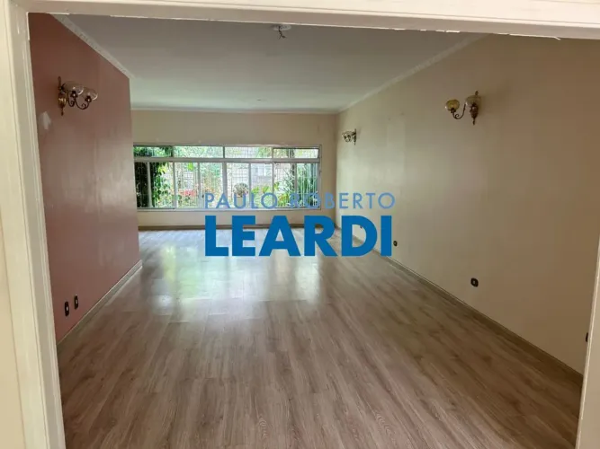 CASA ASSOBRADADA - VILA GILDA - SP