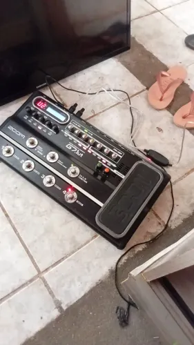 Pedaleira zoom g7