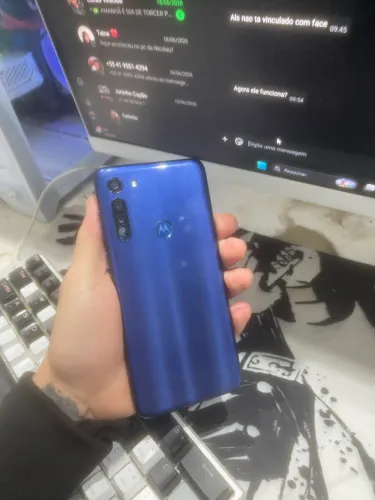 Moto g8