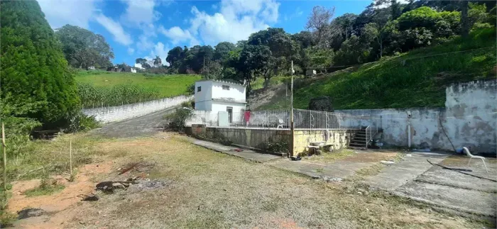 Venda Casa na Serra Da Cantareira tem 3 lotes, podendo ser utilizado comercial e residenci