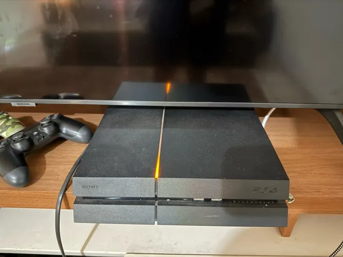 PS4 - 2 CONTROLES + JOGOS