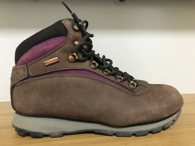 Bota de trilha bull terrier original tamanho 38