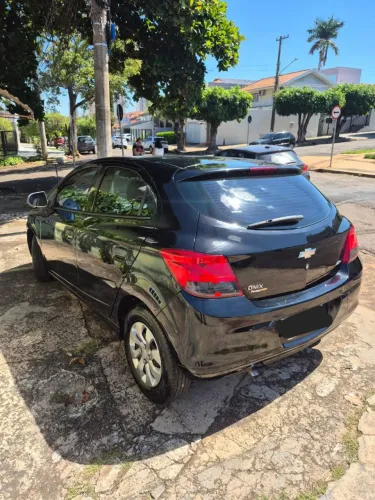 Chevrolet Onix JOY Hatch 1.0 8V Flex Mec. 4P 2019