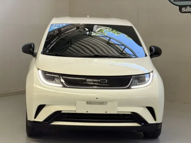 BYD Dolphin EV (Elétrico) 2025