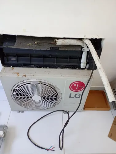 Ar condicionado inverter LG 8mil BTUs em bom estado de conservação
