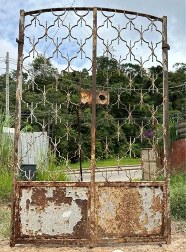 Portão antigo de ferro maciço duas bandeiras 