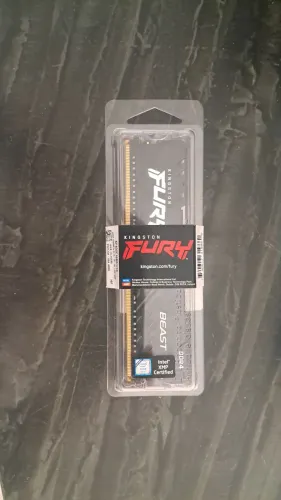 Memória RAM Kingston DDR4 16GB - NUNCA USADA