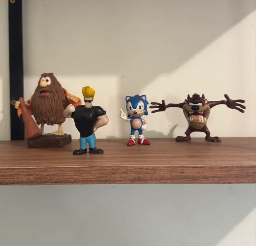 Bonecos diversos