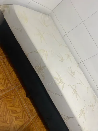 Cama box solteiro 300,00