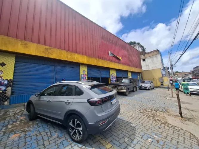 Alugo loja na Av San Martin/Salvador.