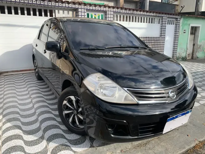 Nissan Tiida S 1.8/1.8 Flex 16V Mec. 2012