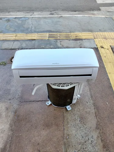 Vende se ar condicionado 9000Btus Britânia ja está higienizado e com gás completo!