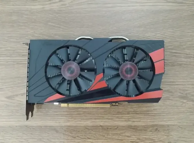 GTX 950 ASUS 2GB GDDR5