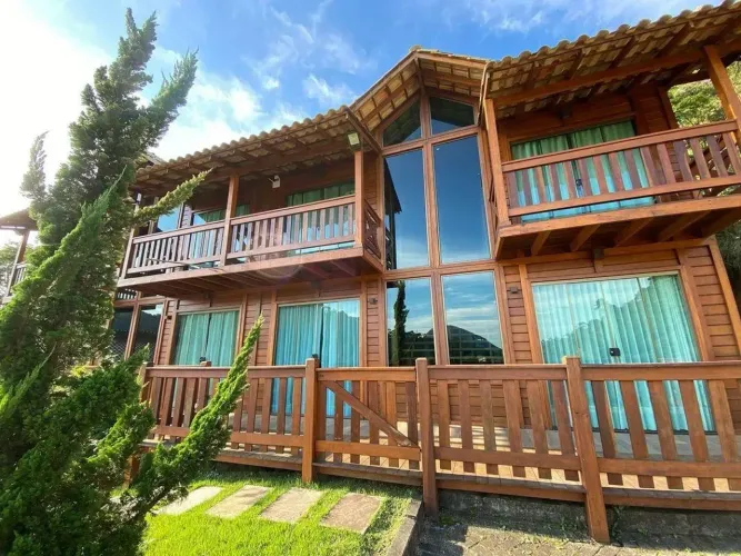 Vende-se linda casa em condomínio rural localizada em Buenos Aires, Guarapari-ES