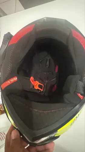 Vendo Capacete com Intercomunicador