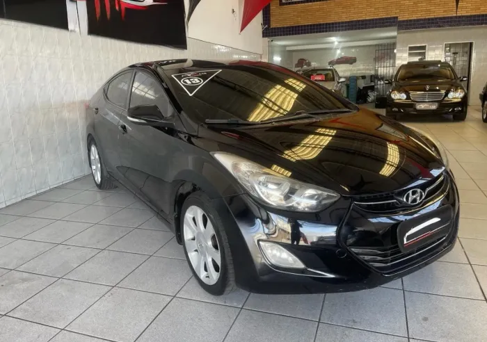 Hyundai Elantra GLS 1.8 16V Aut. 2013