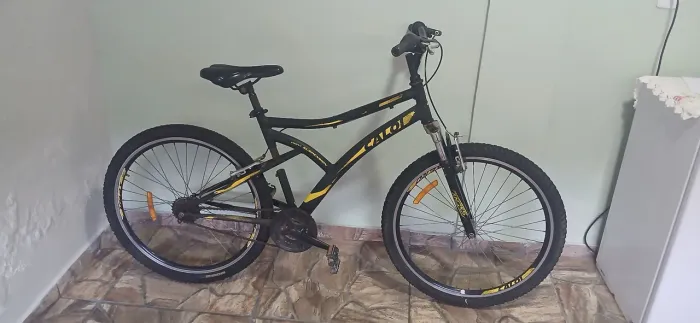 Bike Aro 26 MTB Preta e Amarela