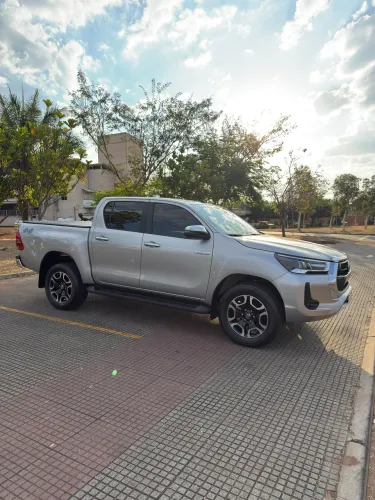 Toyota Hilux CD SRV 4X4 2.8 TDI Diesel Aut. 2025