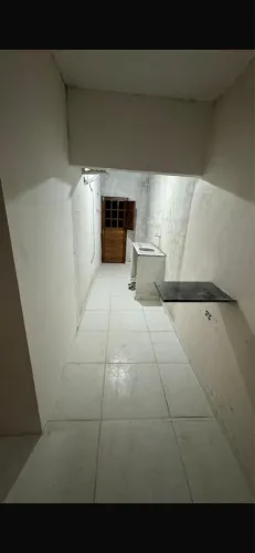 Casa com ponto ao lado pra negócio!