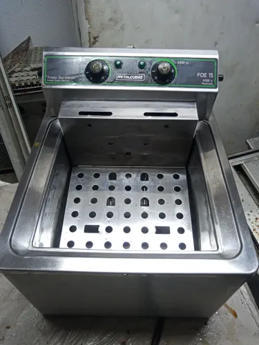 Fritadeira Elétrica, 8000W, SÓ ÓLEO, Zona Fria, METALCUBA, Profissional