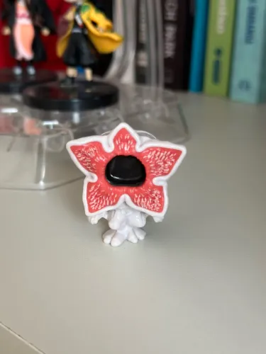 KINDER JOY STRANGER THINGS